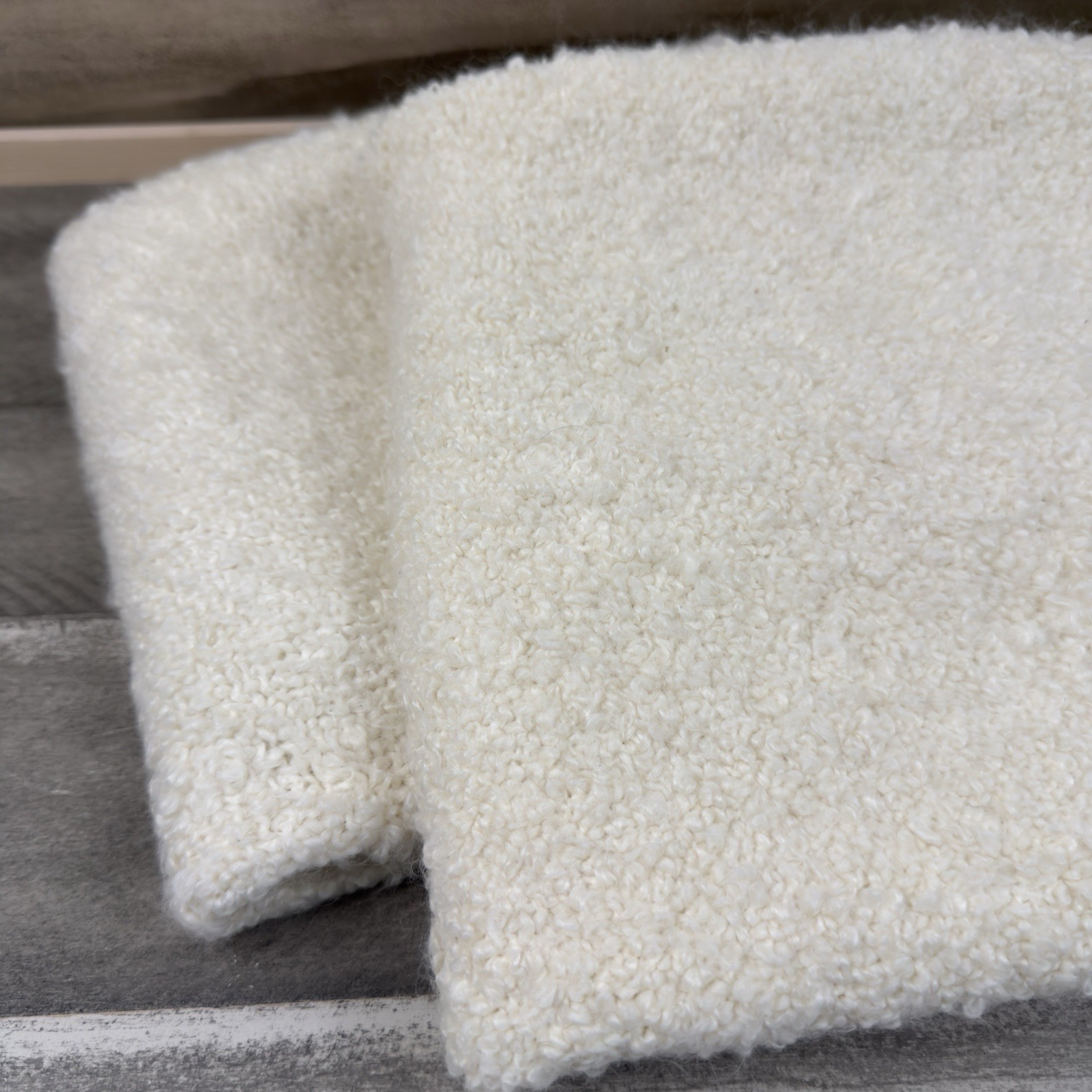 Pottery Barn Boucle Pillow Covers 20”x20” Ivory Flax Set/2 Wrinkled NWOT gallery