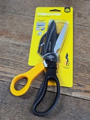 🛠️ Fiskars MULTI-PURPOSE SHEARS 5692 w/ Sheath * Take Apart Design NEW