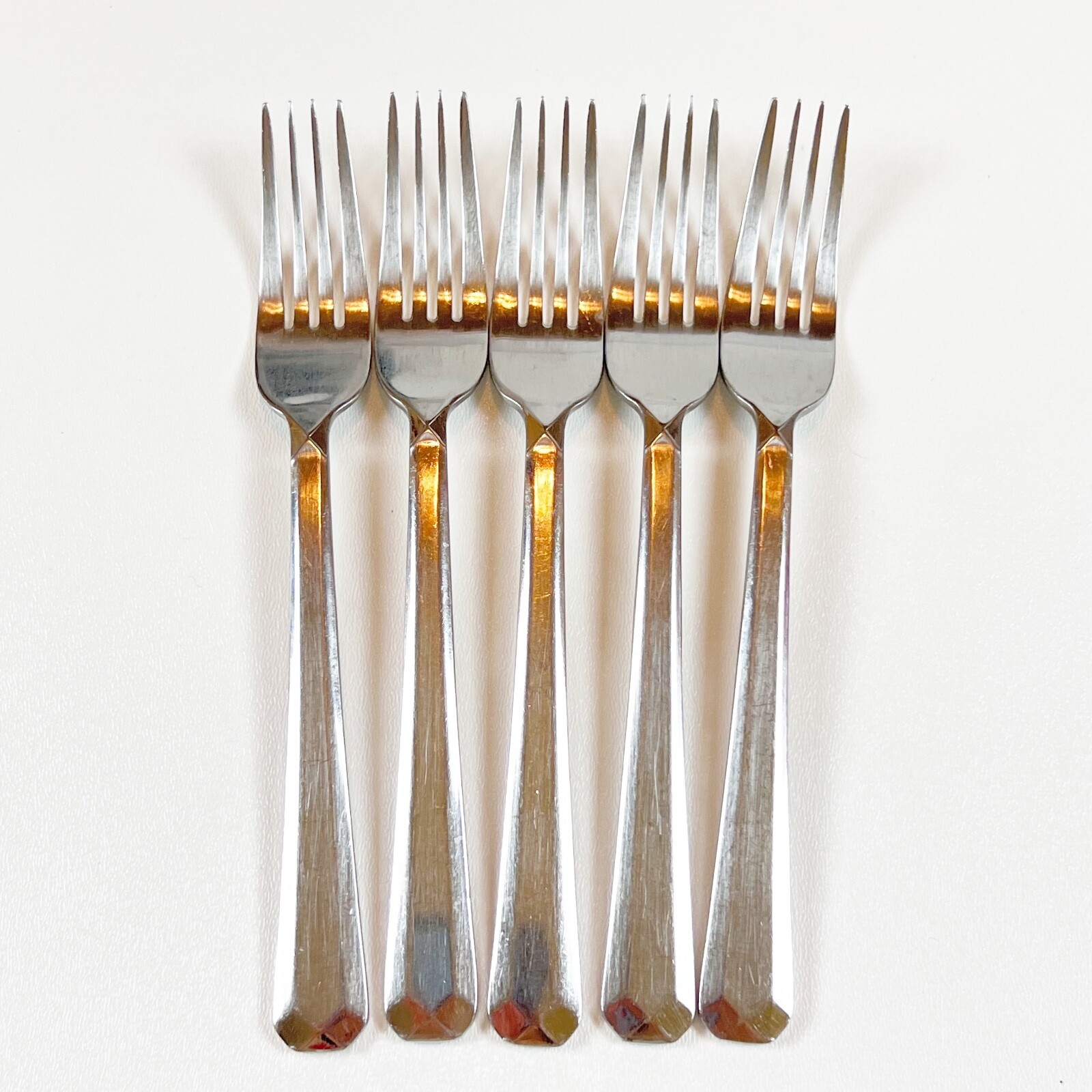 Set 5 Oneida Chroma-Mandolina Stainless 18/10 Glossy Dinner Forks 8 inches gallery