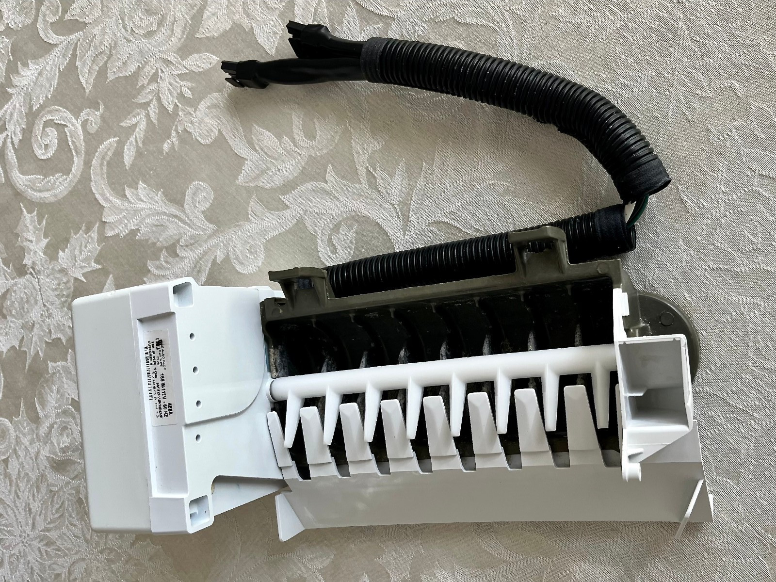 Genuine OEM Whirlpool / KitchenAid Refrigerator Ice Maker W10190965 gallery
