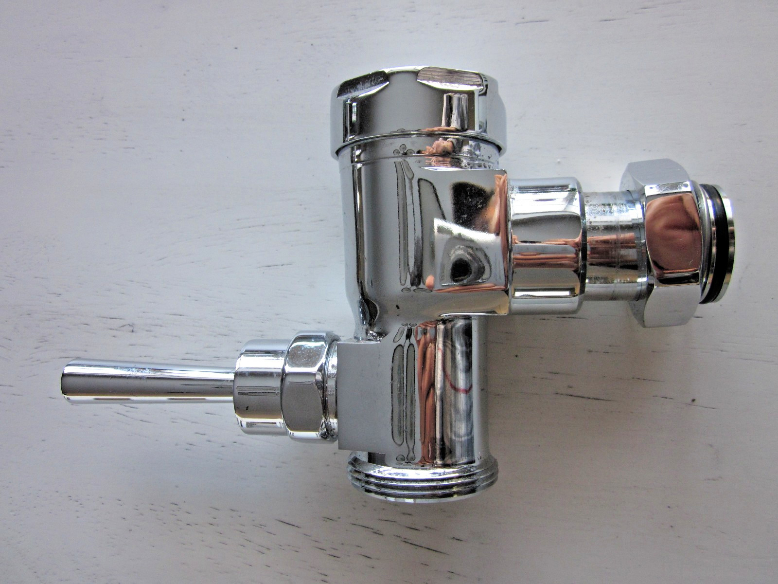 NWOB AMERICAN STANDARD #604171 -1.6 GPF Exposed Manual Flushometer Top Spud Bowl gallery