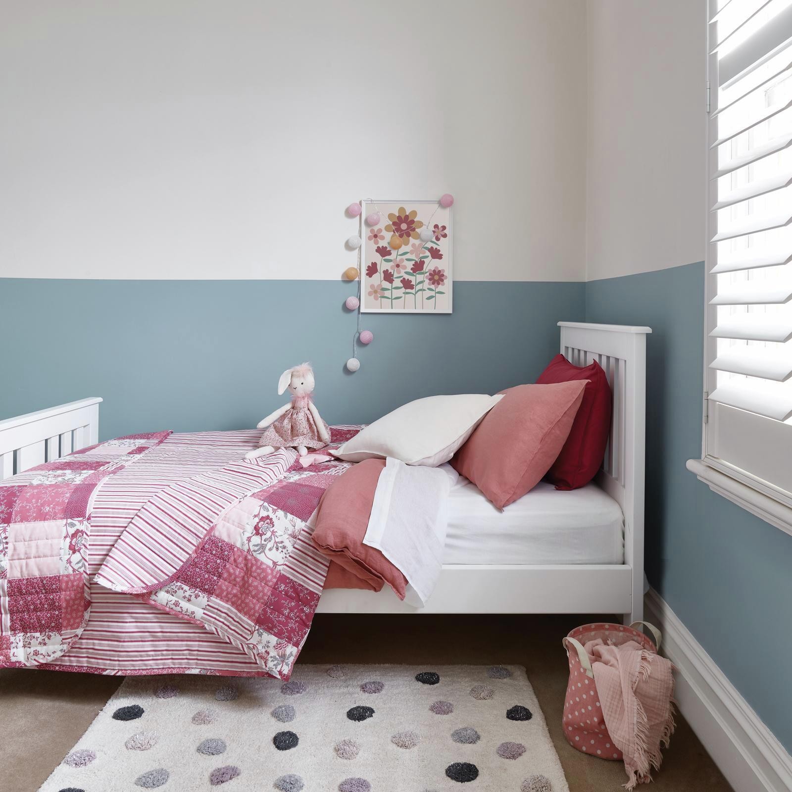 Porter's 2L Explorer Blue Eggshell Finish Broadwall Washable Paint gallery