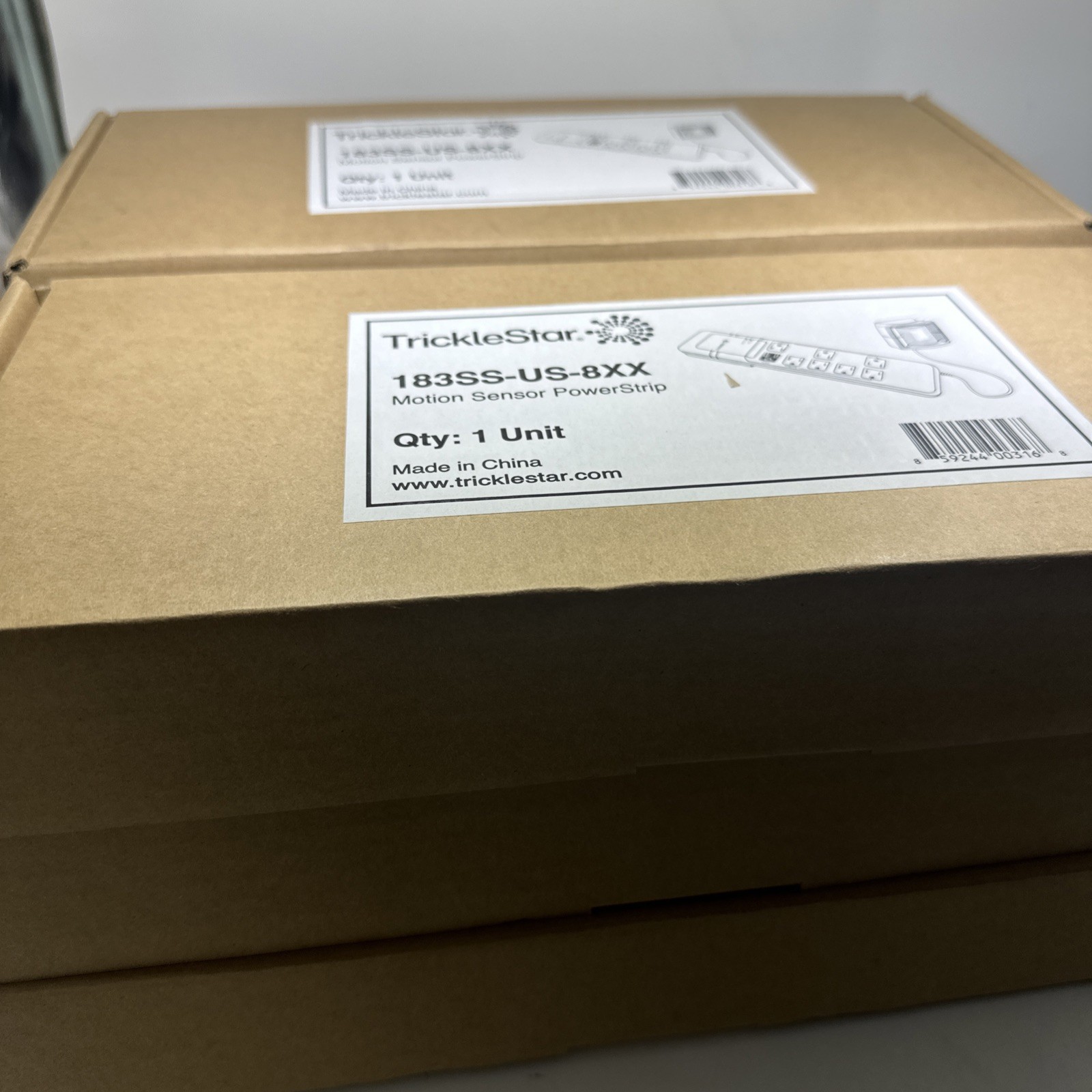 TrickleStar 183SS-US-8XX Motion Sensor PowerStrip 1800W gallery