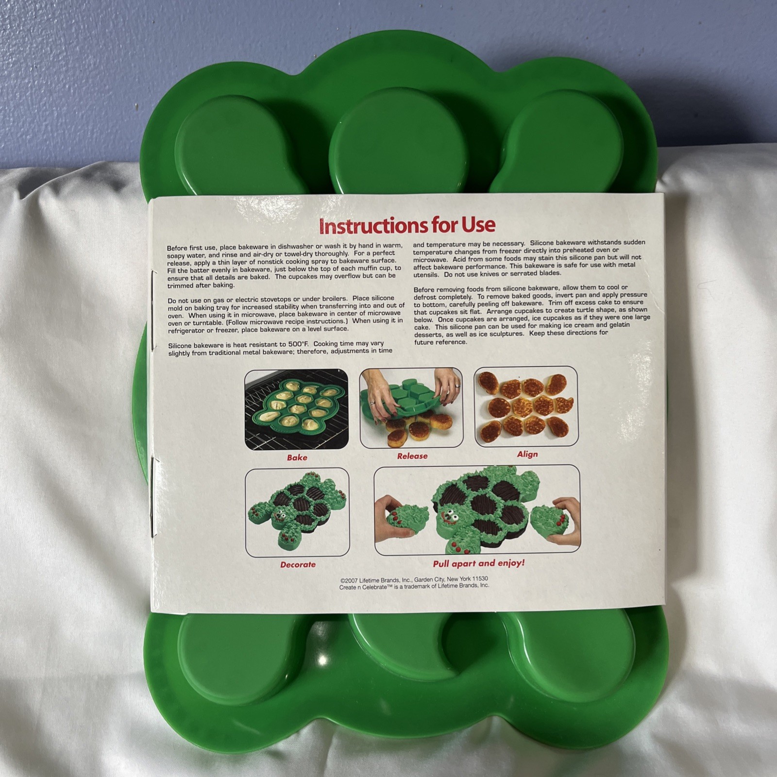 Pull-A-Part Turtle Cupcake Mold New In Packaging Silicone FDA Approved Party Fun gallery