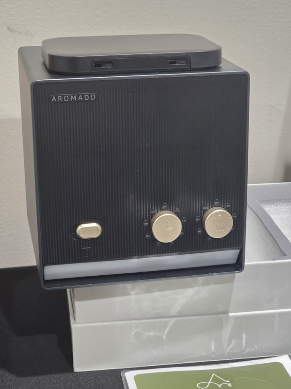 Aromadd Scent Diffuser 2000 Sq Ft Smart Waterless Diffuser 2×200ml D-Air gallery