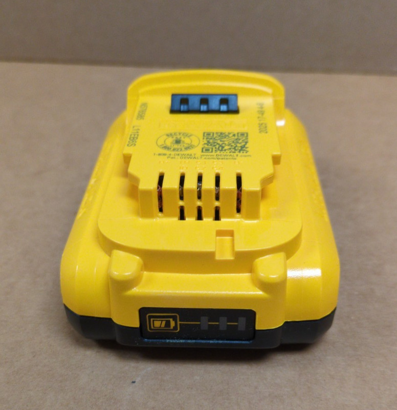 (DCB240) DeWalt Compact Lithium Ion Battery 20V MAX gallery
