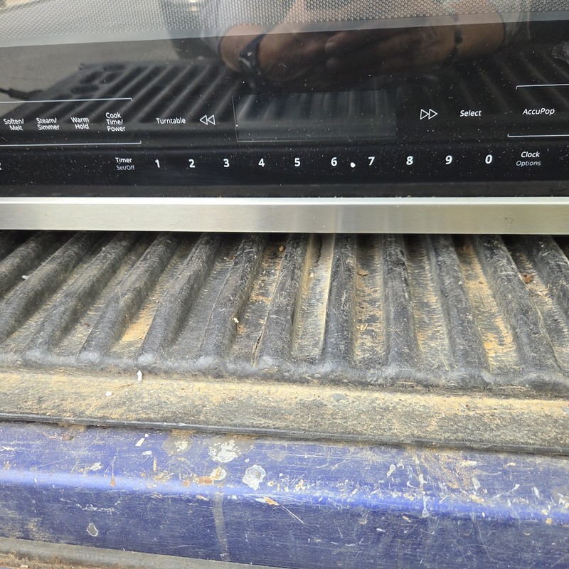 Whirlpool Over-the-Range Microwave 1.7 cu ft WMH7502 1hz w/Vents As-Is gallery