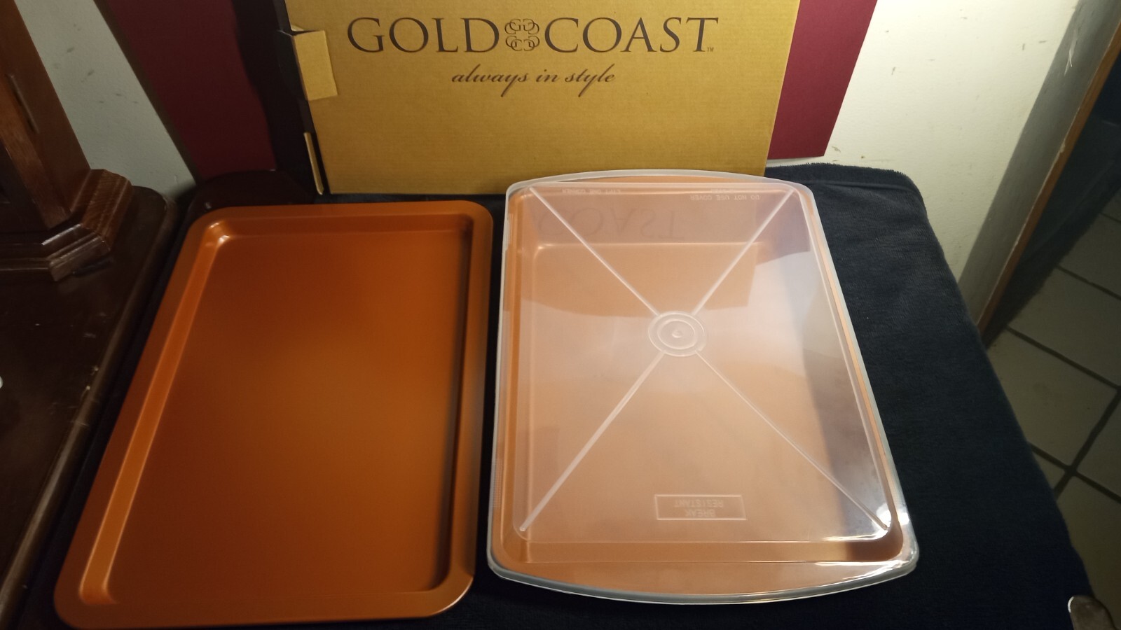 Gold Coast Non-Stick 2 Pc. Baking Set w/Plastic Cover. Copper gallery