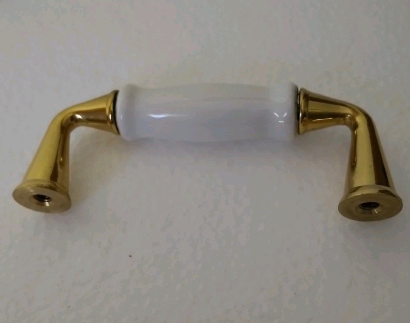 Cabinet Door Handles Drawer Pulls Polished Brass W/ Center Ceramic.. 15 Pieces gallery
