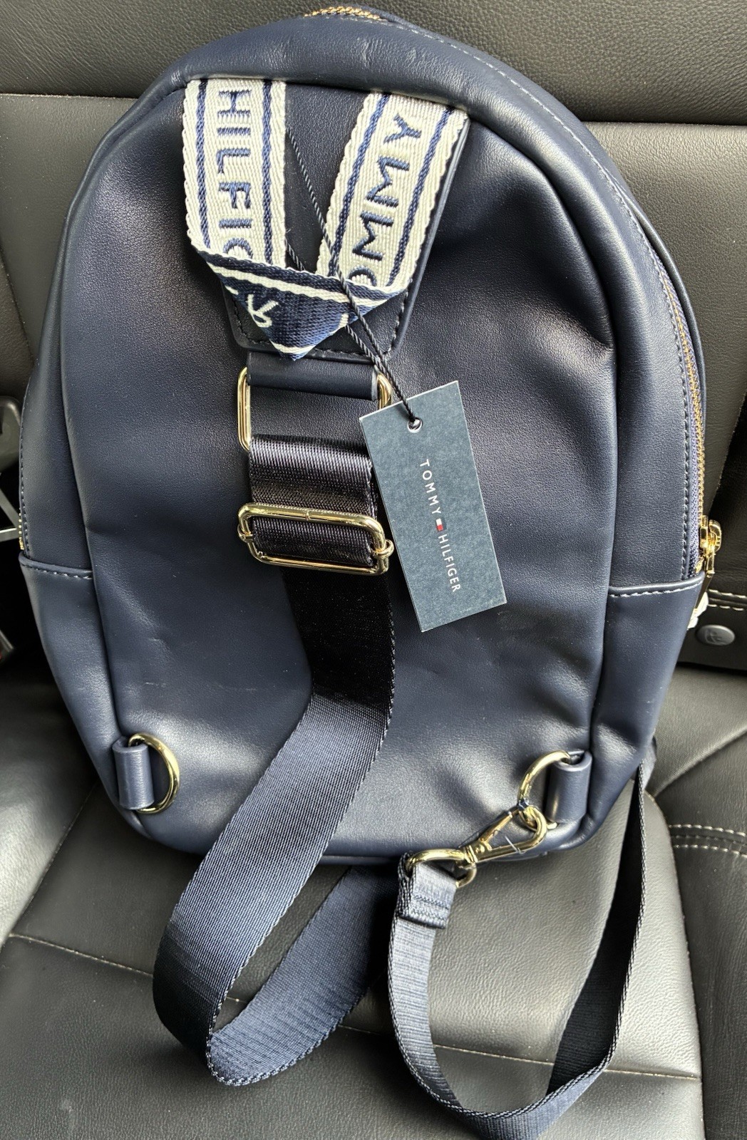 Tommy Hilfiger 3