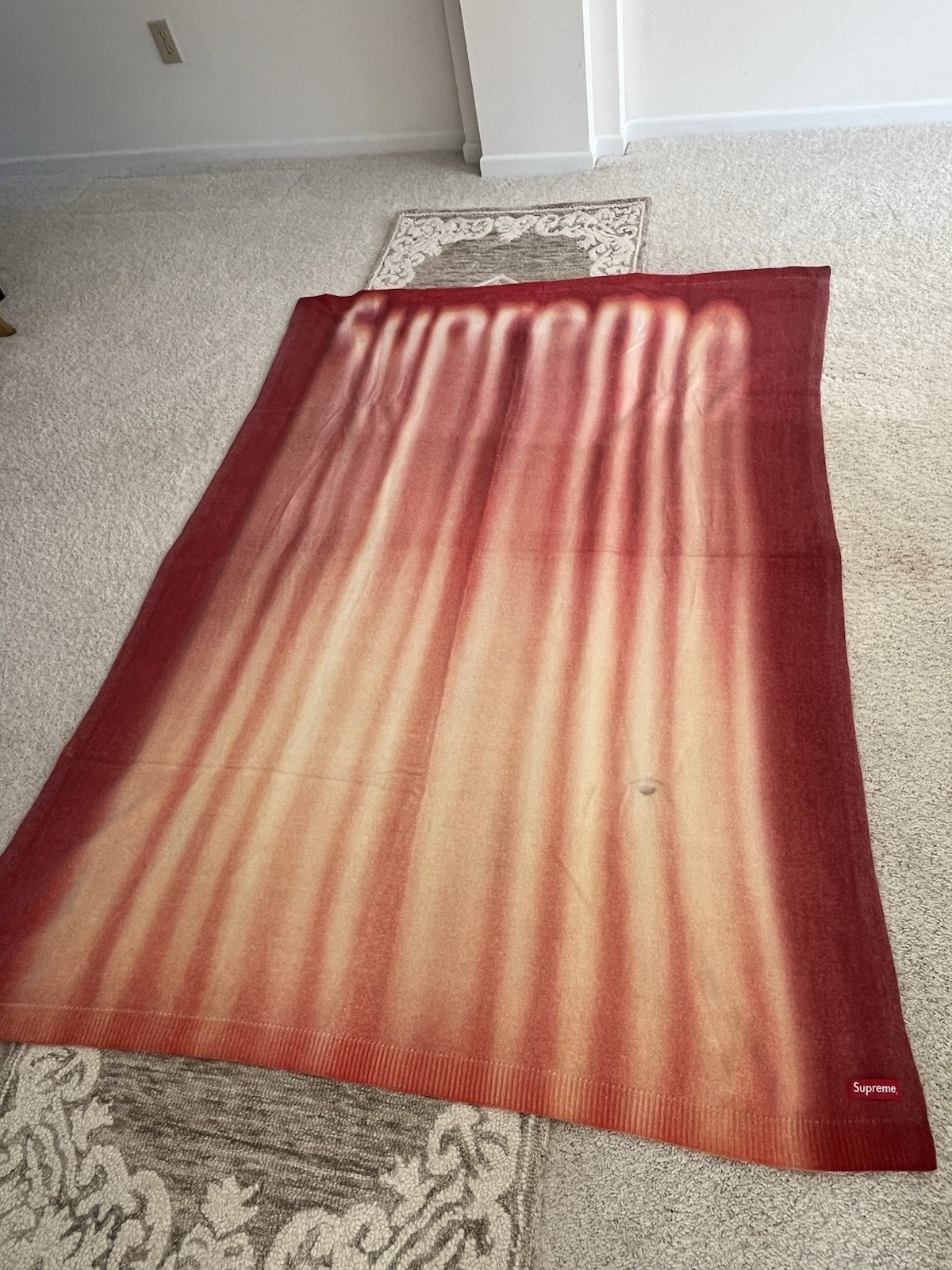 Supreme Knitted Cotton Blur Abstract Red Beige Throw Blanket gallery