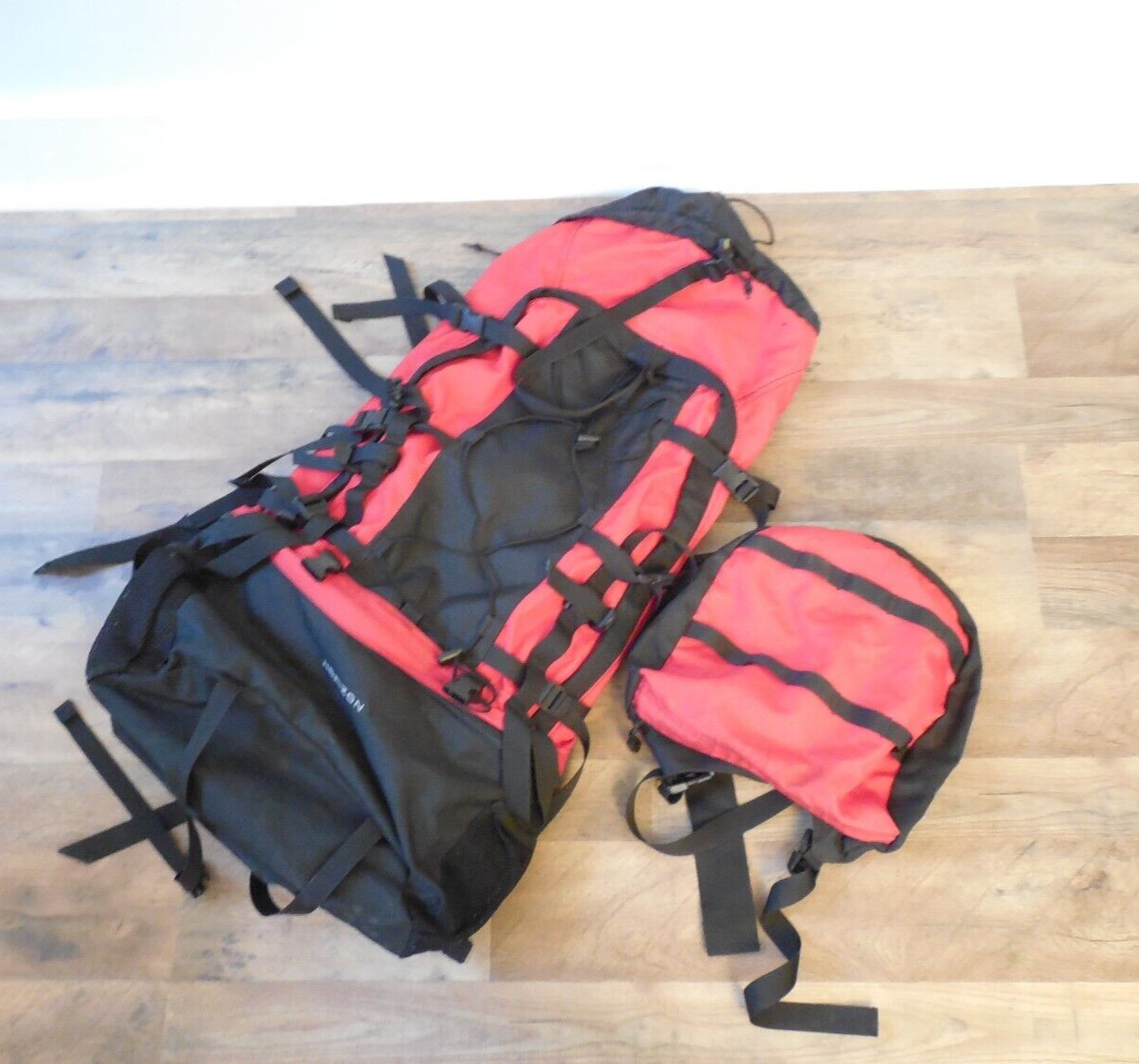 The North Face Horizon Backpack Internal Frame Red Size Medium 3