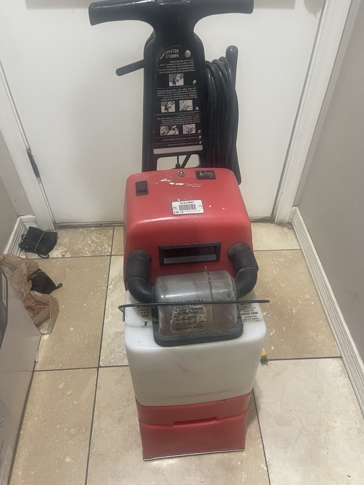 RUG DOCTOR MIGHTY PACK COMMERCIAL CARPET CLEANER MODEL MP-R2C WORKS gallery