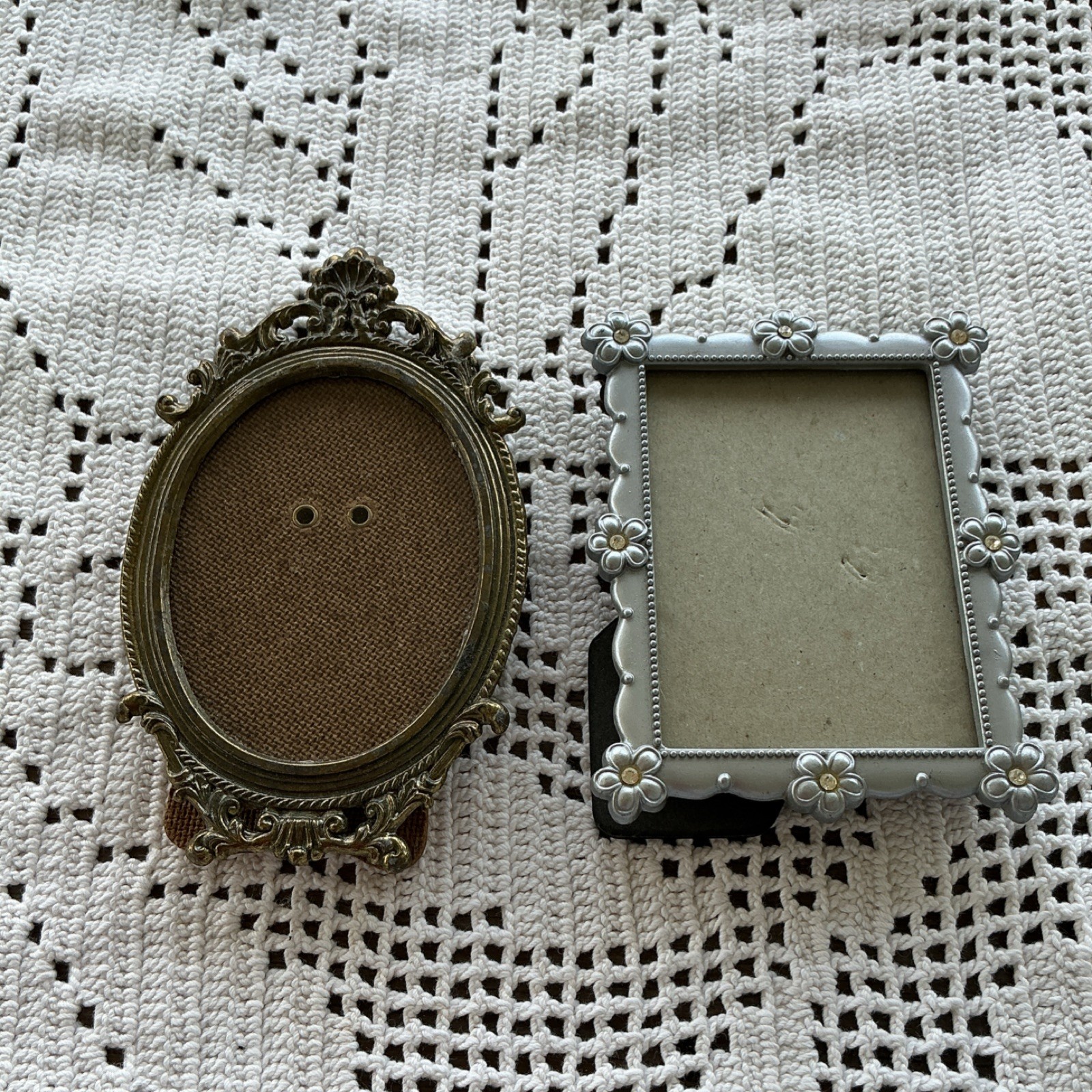 Ornate Metal Oval & Rectangle Mini Photo Frames Bronze Silver Floral Traditional gallery