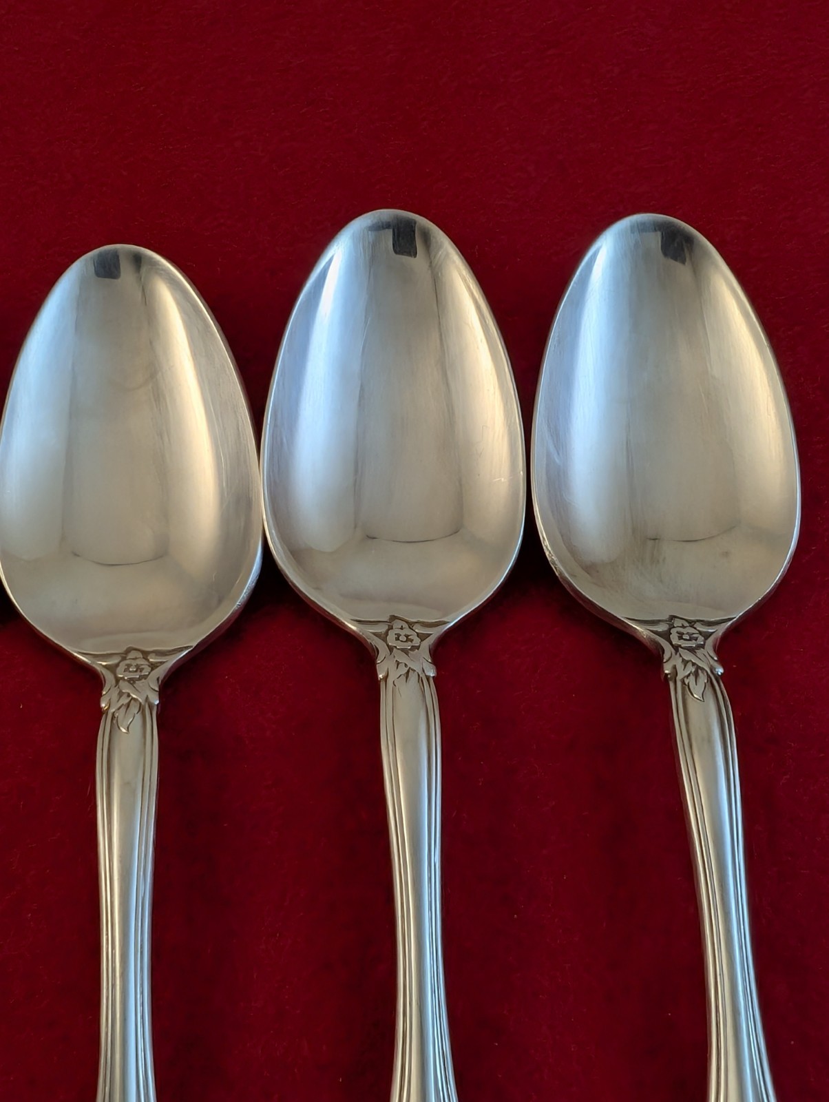 Set Of 5 International Deep Silver SilverPlate ORLEANS Teaspoons Flatware gallery