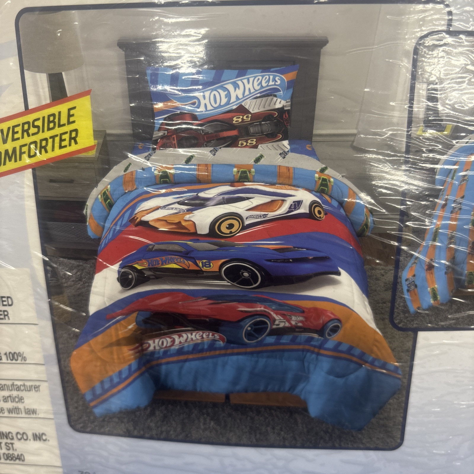 Vibrant Hot Wheels Reversible Comforter for Kids - 86" x 72" Twin/Full Size NEW gallery