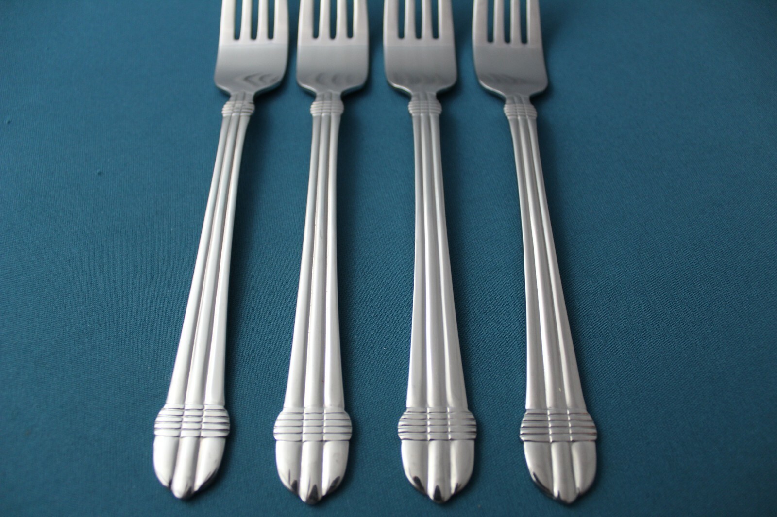 Wallace CONTINENTAL REGENCY Dinner Forks (Set of 4) Glossy 18/10 Ribbed 7 3/4" gallery