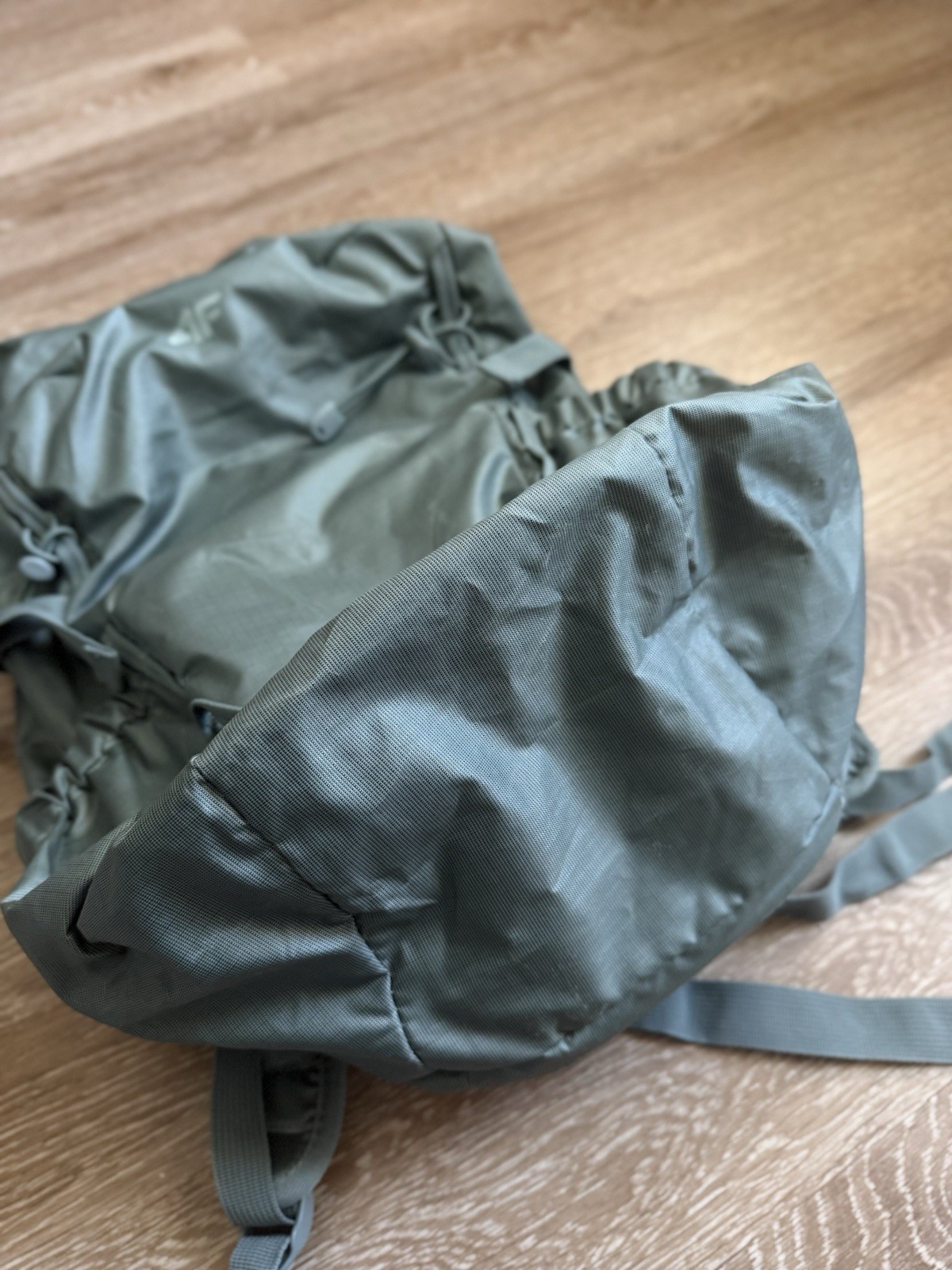 40-liter backpack F4 3