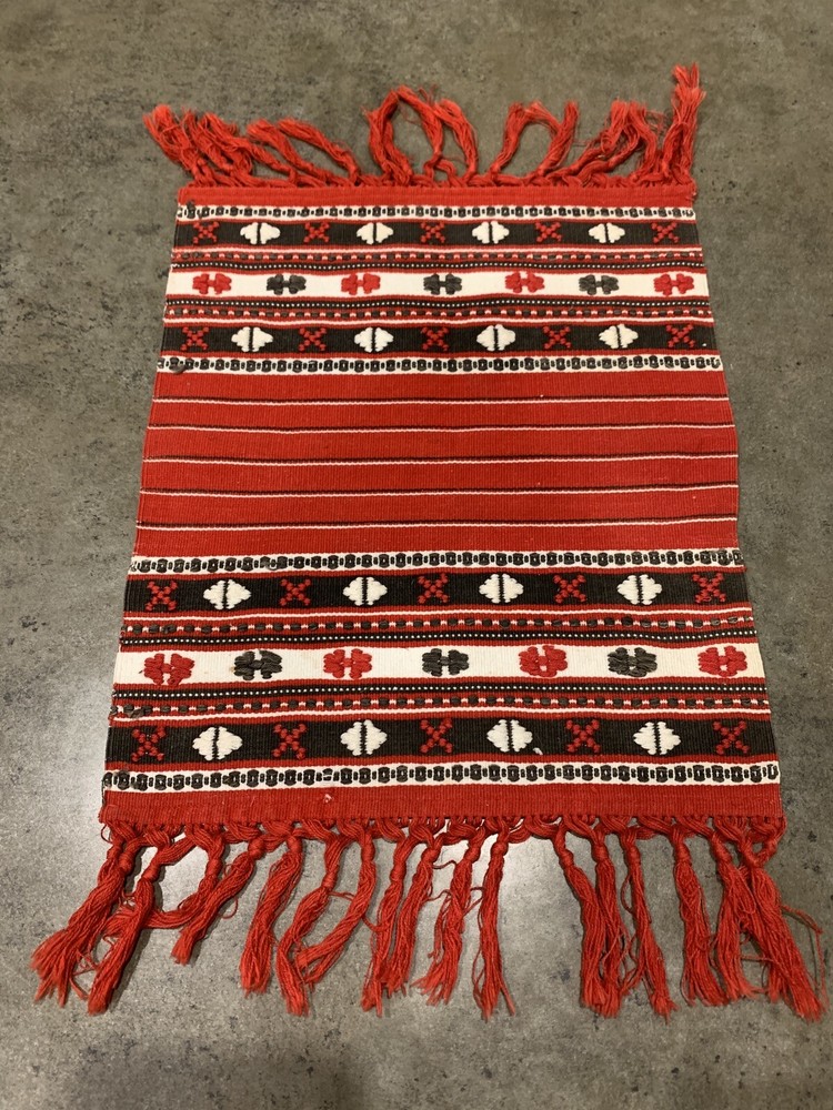 Loomed Rug Placemat Table Runner Trivet 16” X 11”