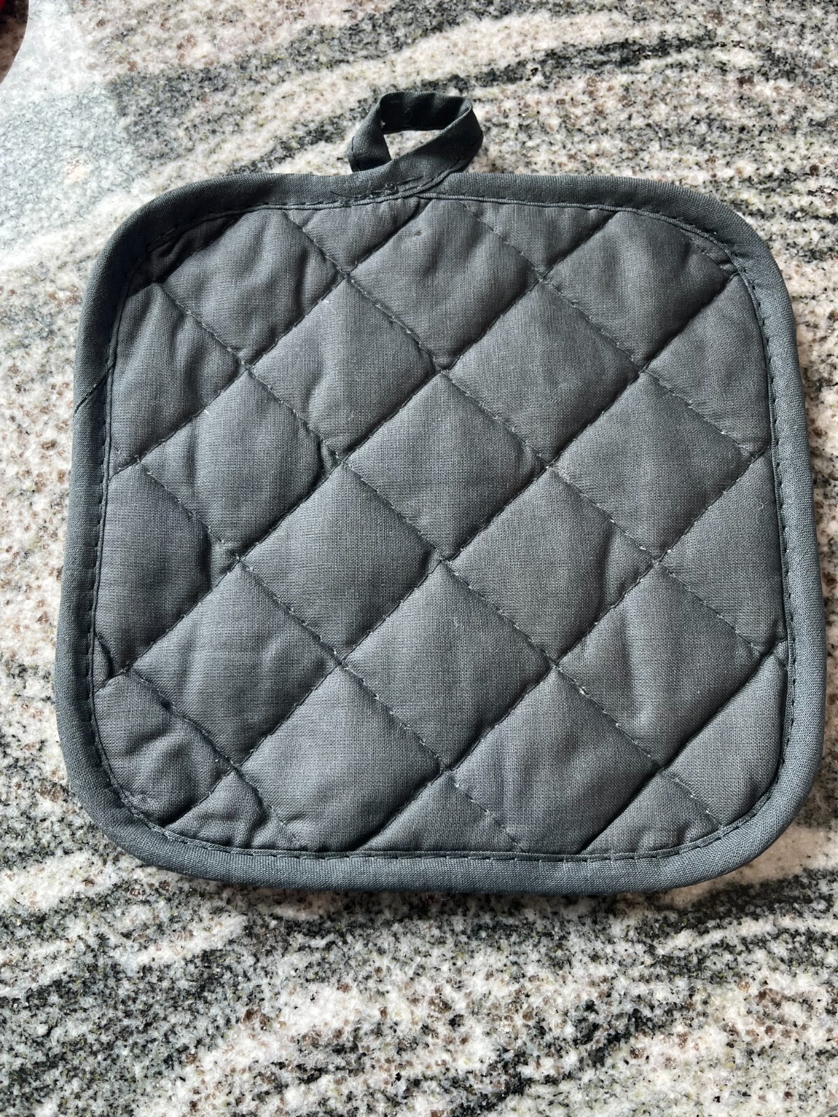 Home Collection Quilted Pot Holders -several colors gallery