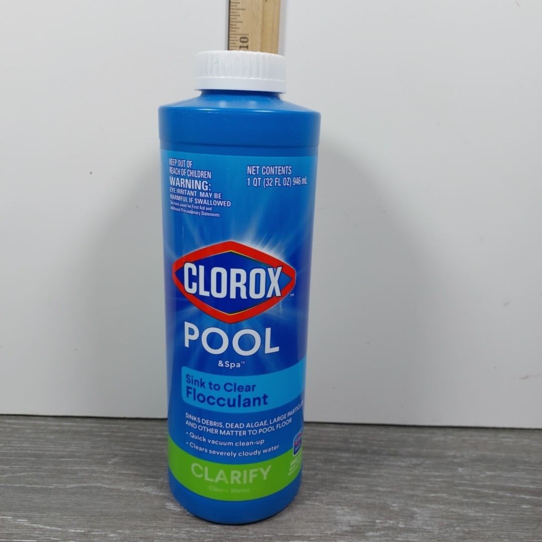 Clorox® Pool&Spa™ Swimming Pool Sink to Clear Flocculant, 1-Quart, gallery