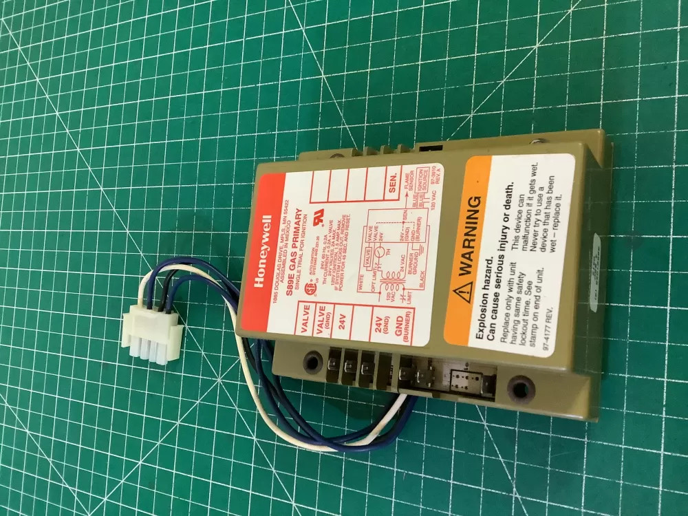Ignition Module S89E1058 AZ205033 | NR295.