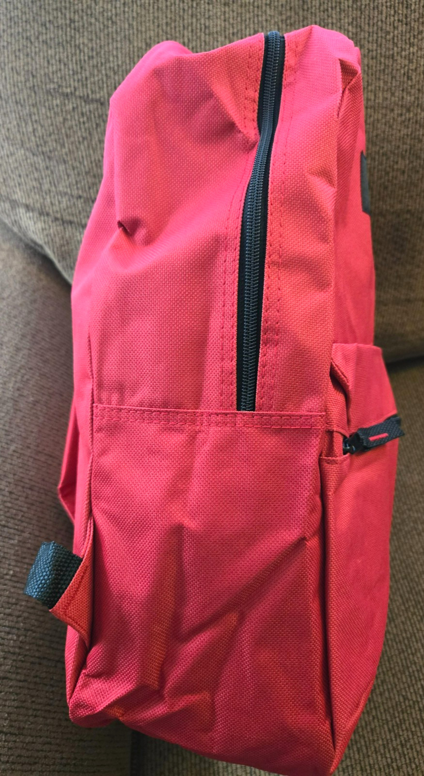 Trail maker Classic 17 Inch Backpack with Adjustable Padded Shoulder Straps RED 4