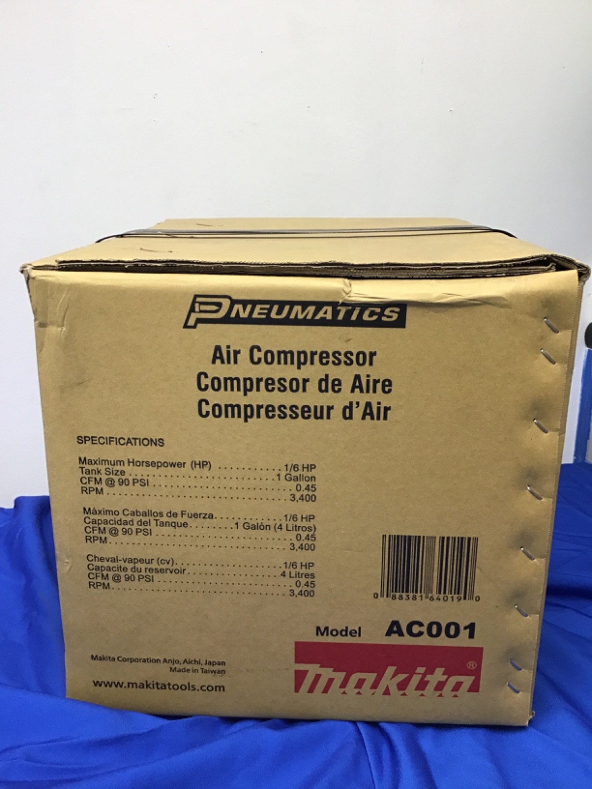 Makita AC001 Portable Air Compressor gallery