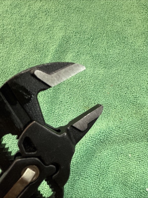 Klein Tools D531-7 Quick-Adjust Klaw 7" Pump Pliers gallery