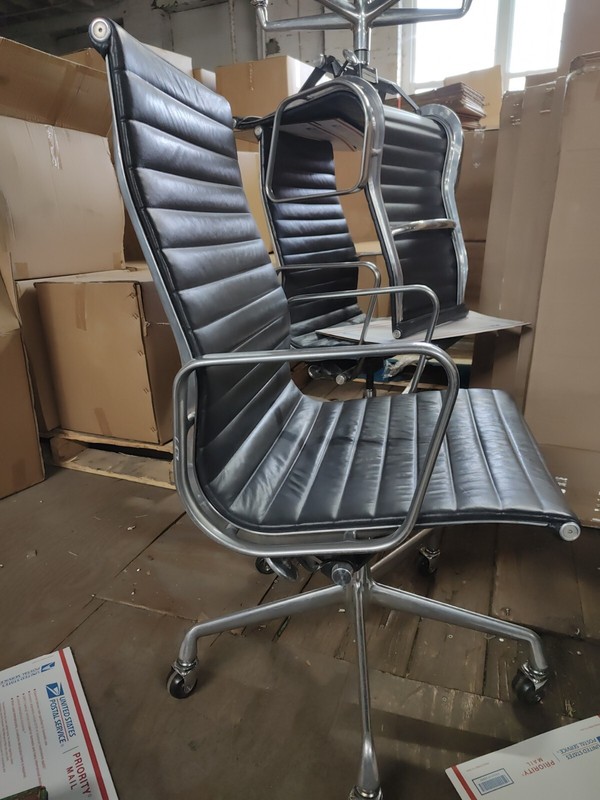 1992 Eames Herman Miller High Executive Aluminum Group Desk Chair leather EA337 gallery