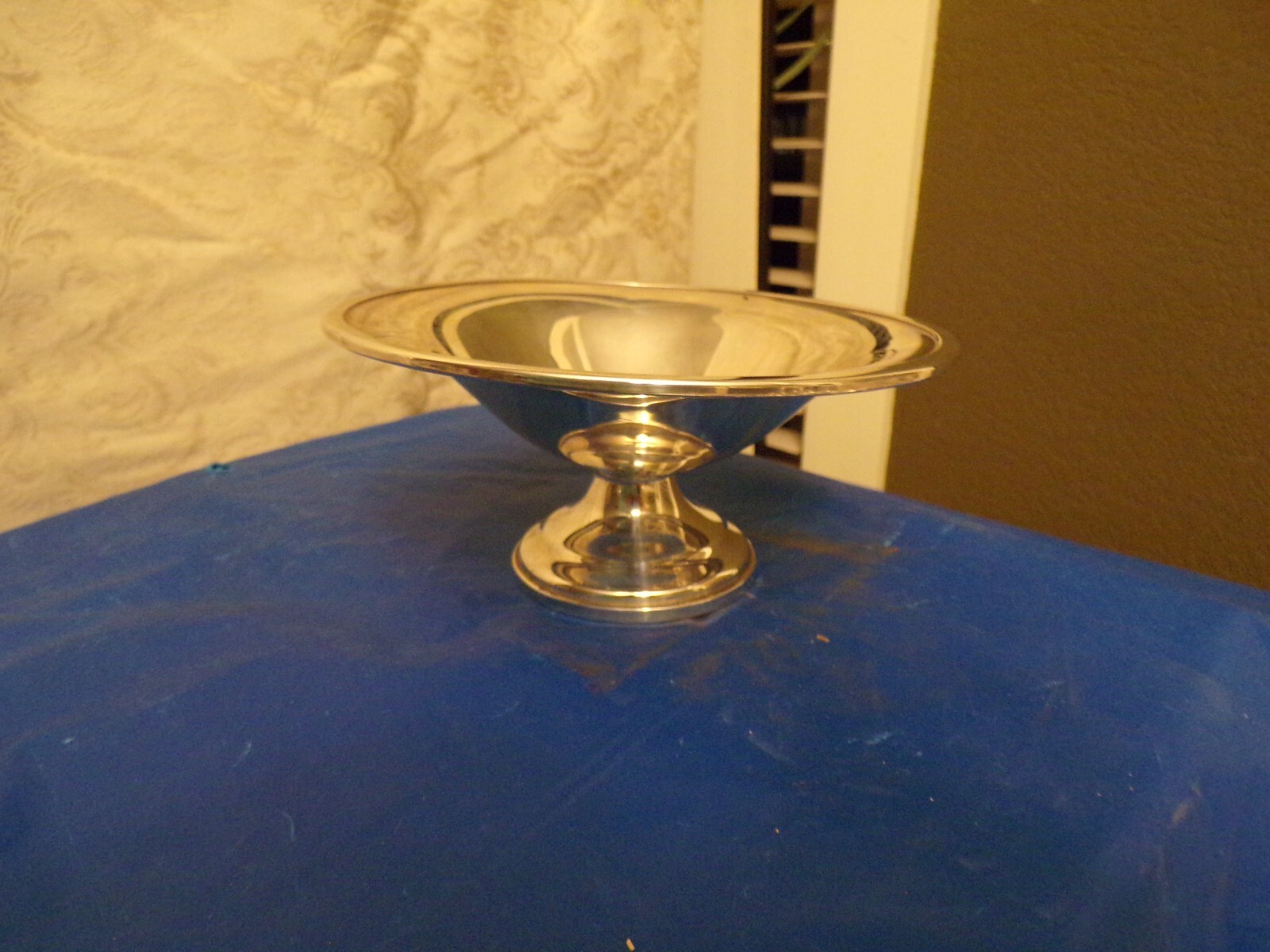 Choice Misc Silver-Plated Pieces: Oneida USA/Silversmiths/Neridge~Dishes, Trivet gallery