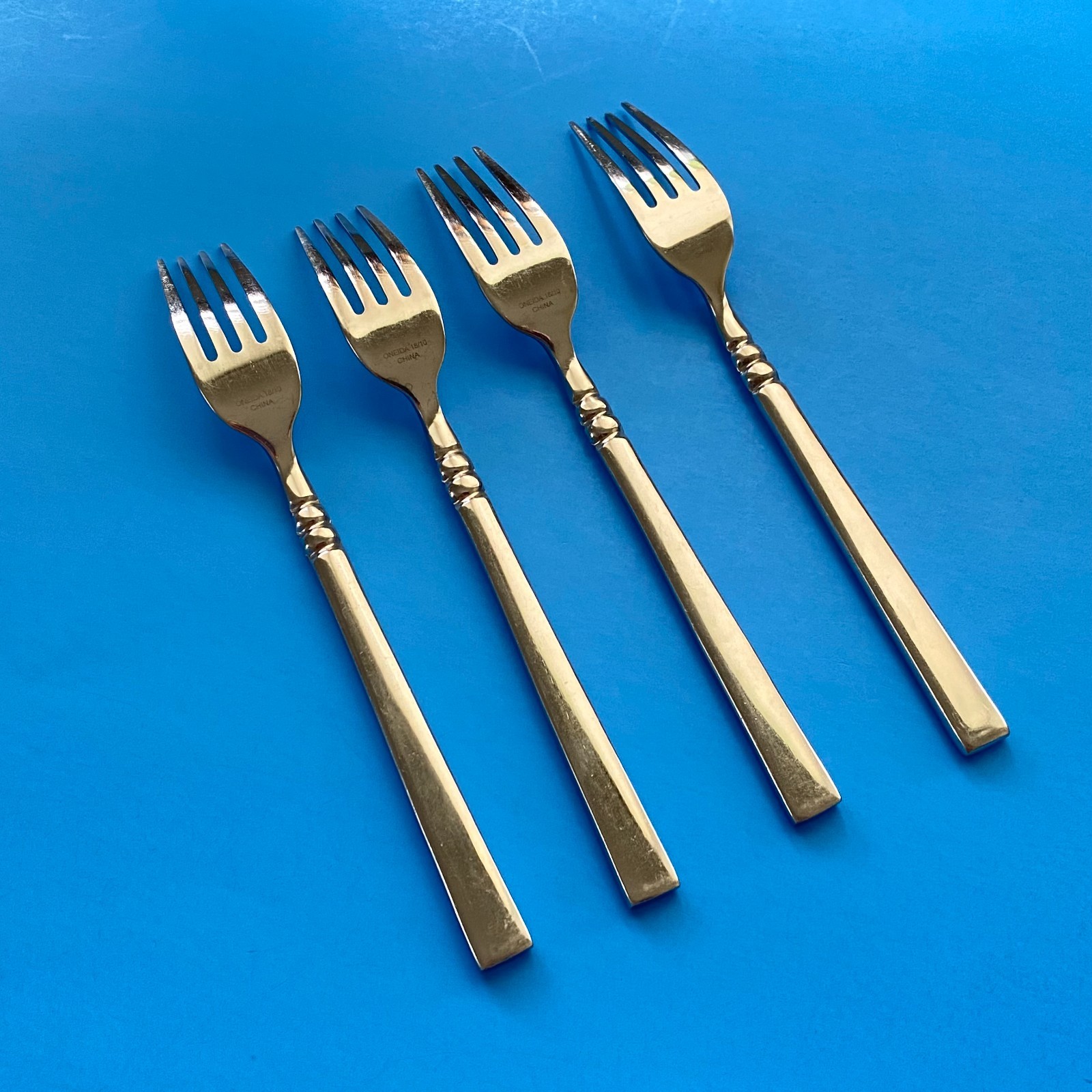 Oneida TORTOLA Forged 18/0 Stainless Set of 4 Dinner Forks Discontinued Pattern gallery