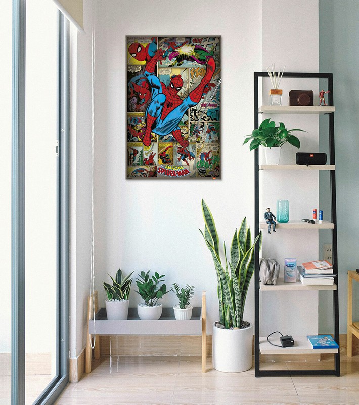 Spider-Man - Marvel Comics Poster (Retro Design - Swinging) (Size: 24" X 36") gallery