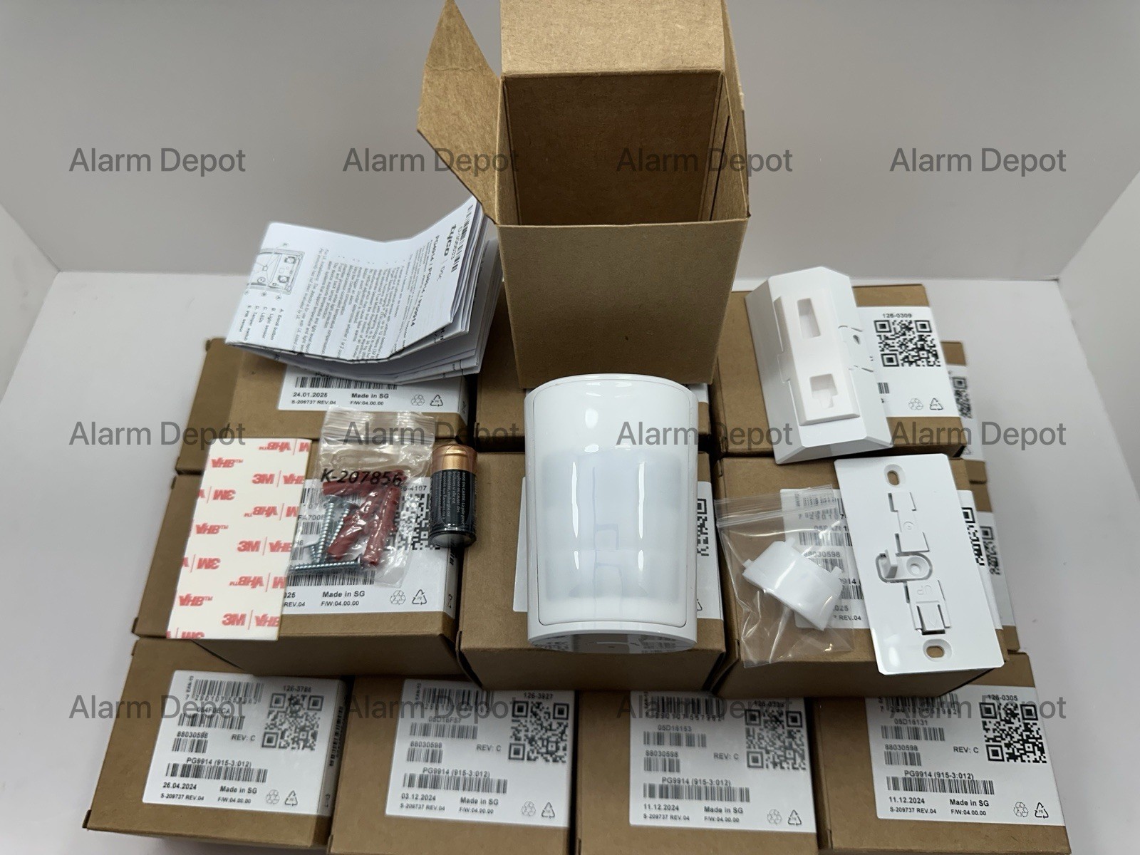 DSC PG9914 WIRELESS MOTION SENSOR DETECTOR PIR POWER G QOLSYS iQ2 iQ4 NEO New gallery