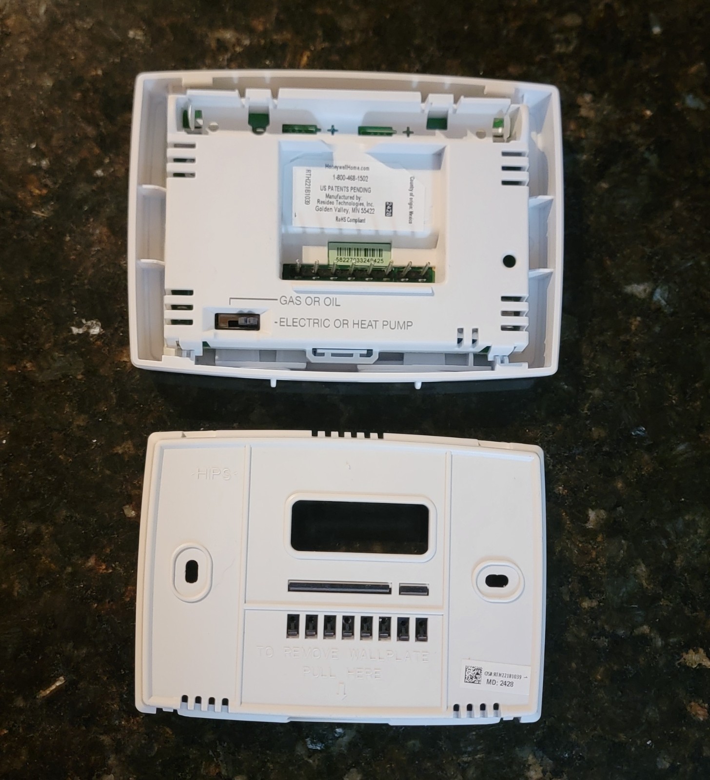 Honeywell Home RTH221B 1-Week Programmable Thermostat with Digital Display gallery