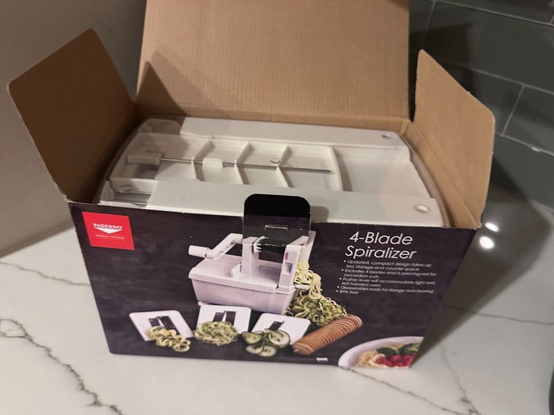 Vegetable Slicer / Spiralizer New in box Paderno World Cuisine 4-Blade Folding gallery