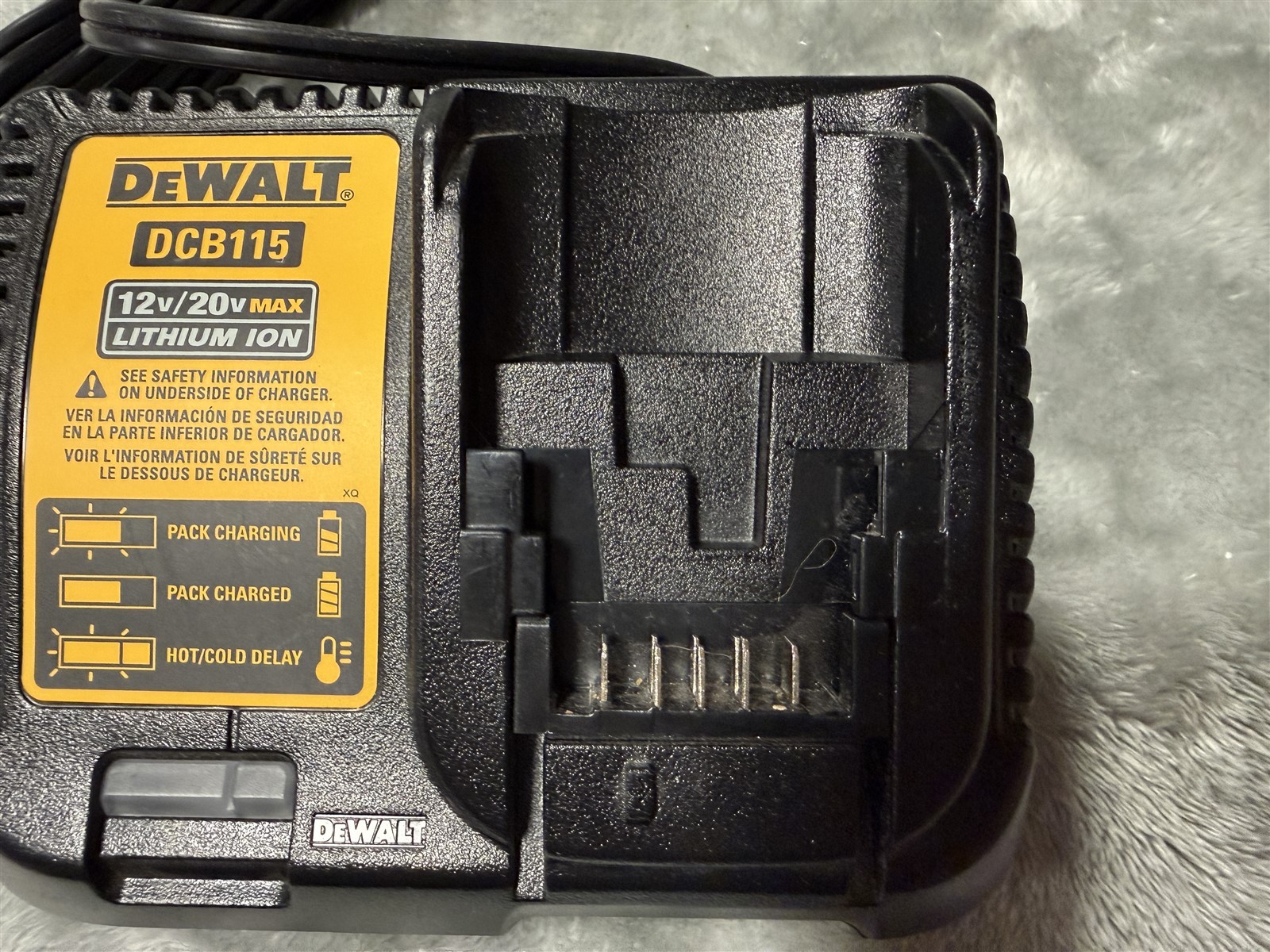 DEWALT DCB115 LITHIUM ION BATTERY CHARGER gallery