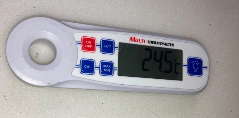 Multi-Thermometer Food Thermometer -50 to 300 Degrees Celcius - New Batteries gallery