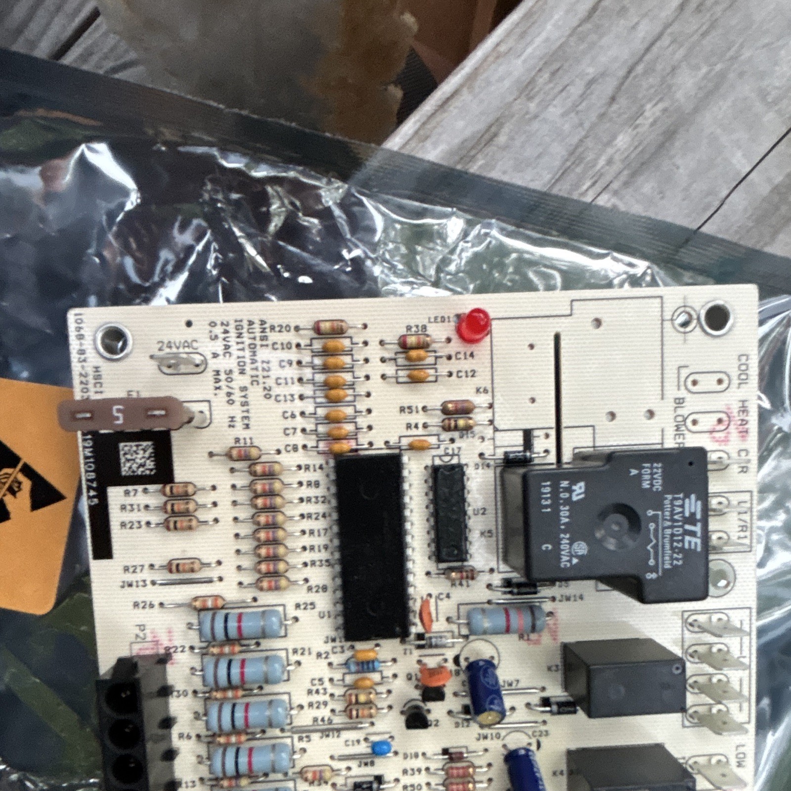 HVAC Control Board 24VAC 25A For Air Conditioner 1068-220-1 R100235-01 gallery