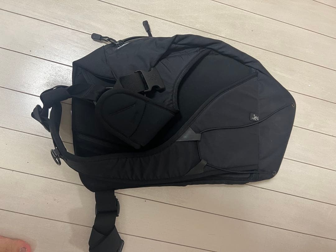 ARC'TERYX Quiver Backpack  Black/Red  Slim Design  Adjustable Straps  Used 4