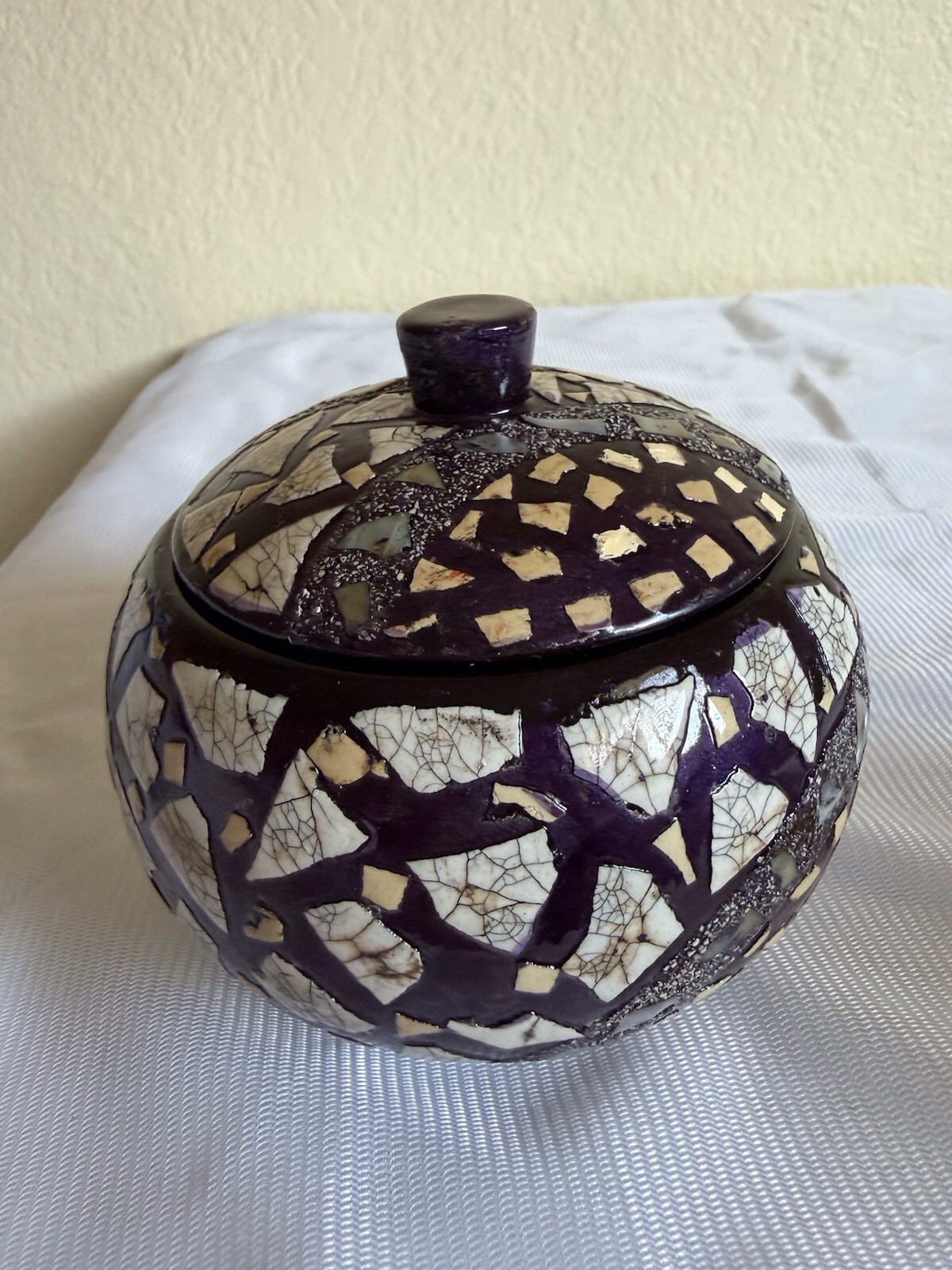 Handmade Dark Purple Jar with Lacquer Art with Eggshell Inlay gallery