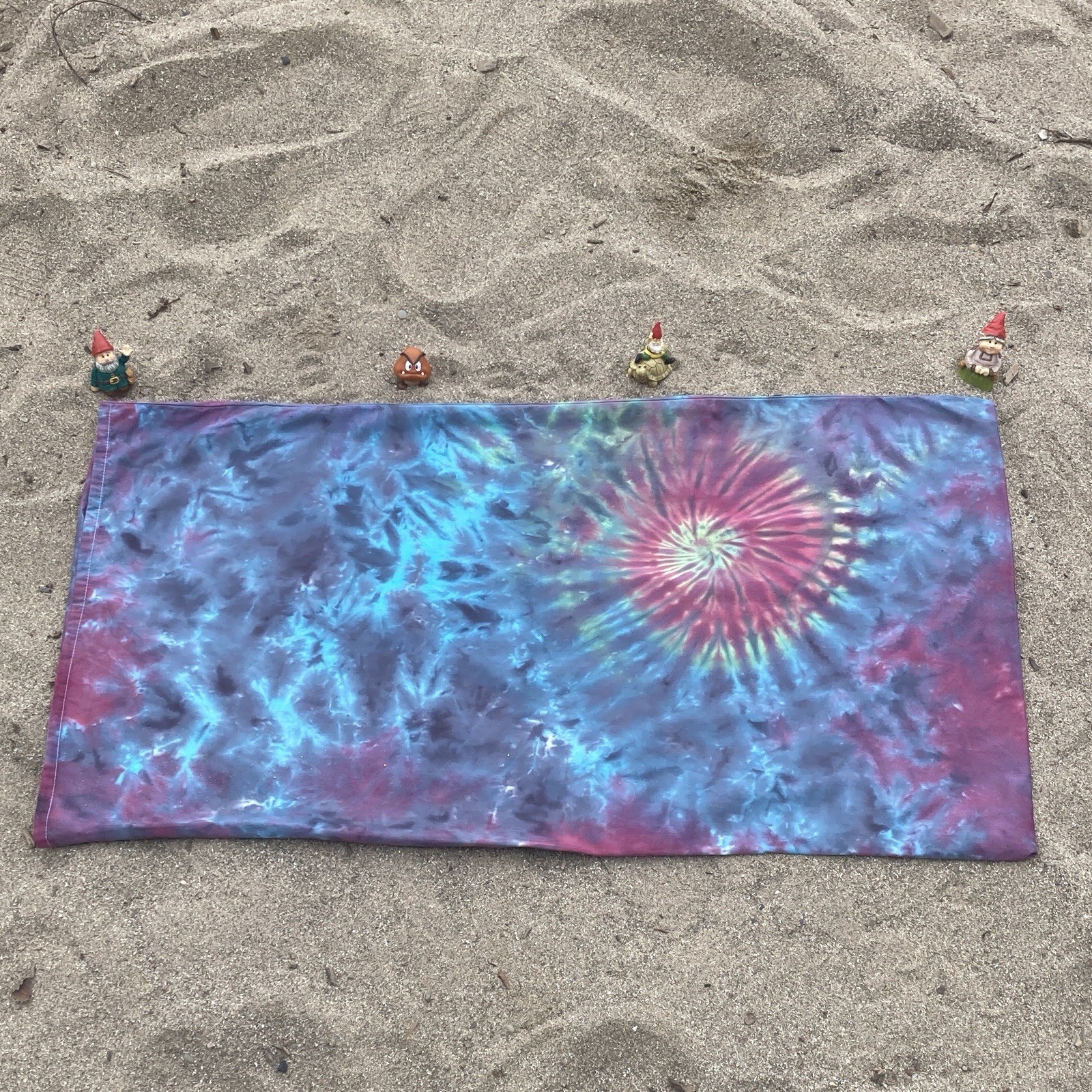 Handmade Tie Dye Pillowcase gallery