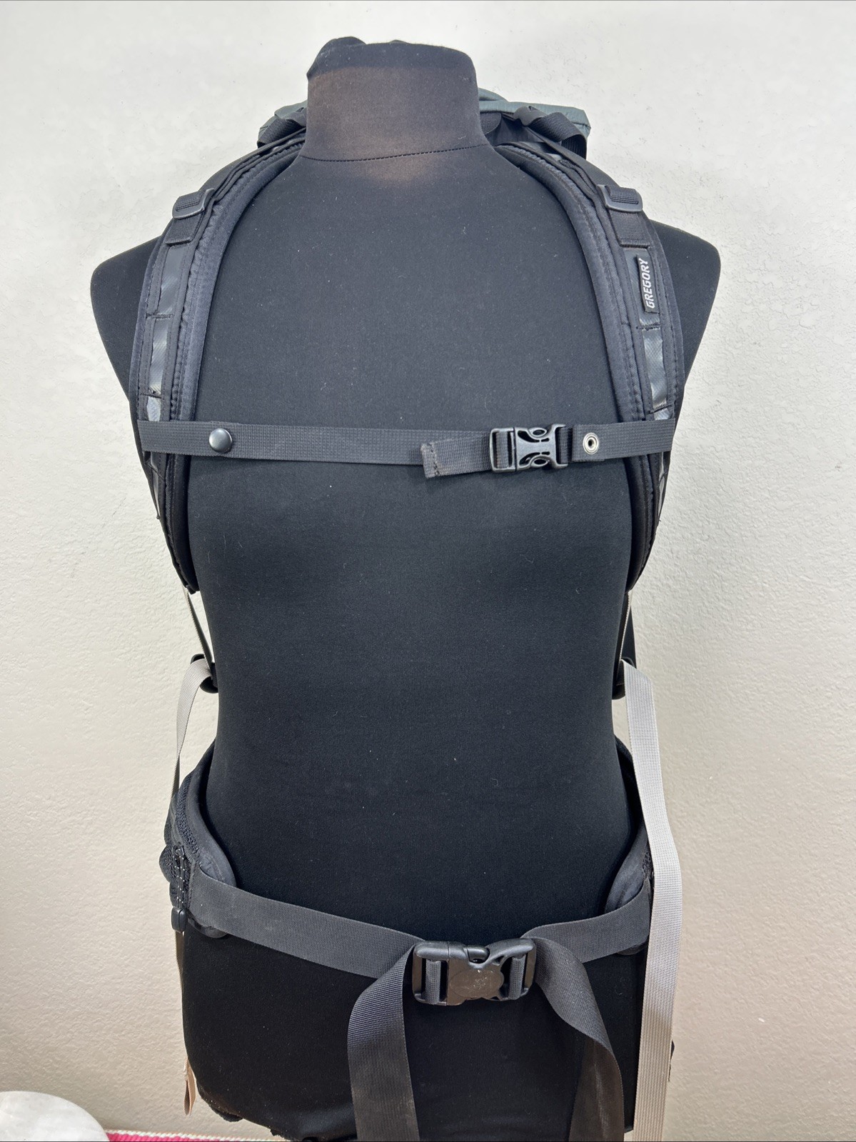 Gregory G Pack Wraptor Stabilizer Travel Camp Hike Internal Frame Gray Backpack 2