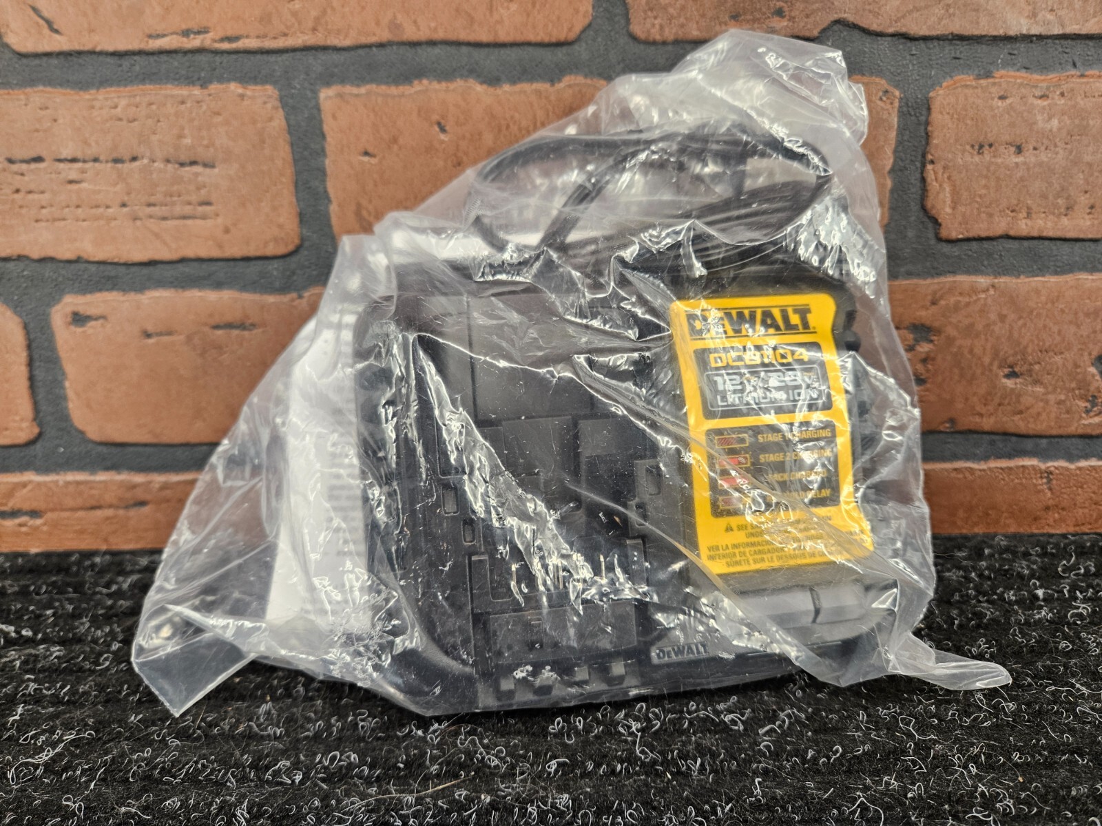 DEWALT DCB1104 20V Volt MAX Li-Ion Fast Battery Charger-***NEW*** gallery