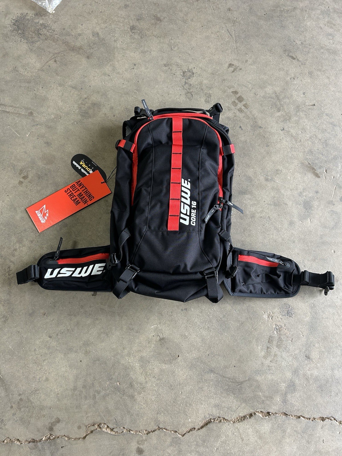 USWE CORE 16 Black And Red Backpack 2