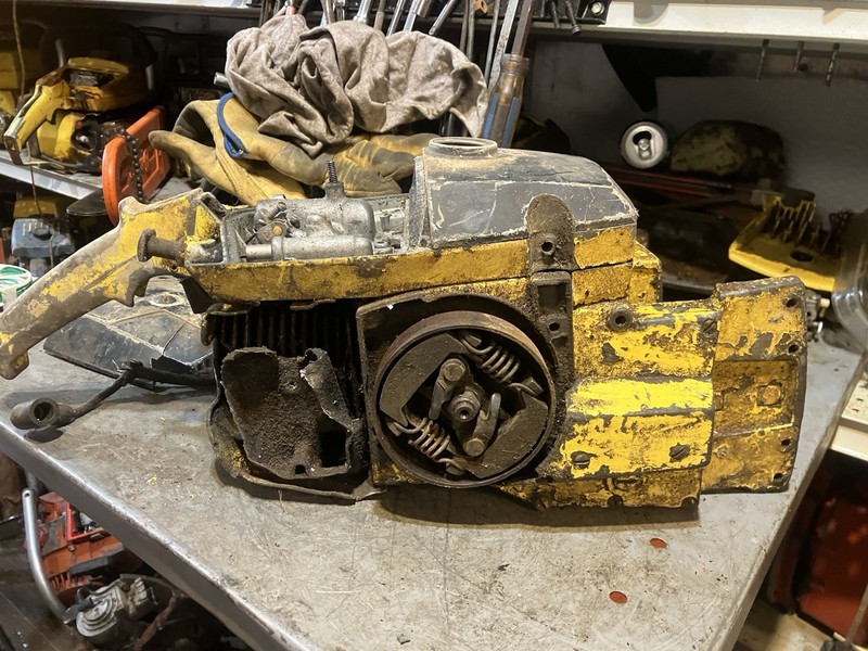 McCulloch MAC 5-10G? 2-10G Engine Turns Fine Carburetor Looks Good gallery