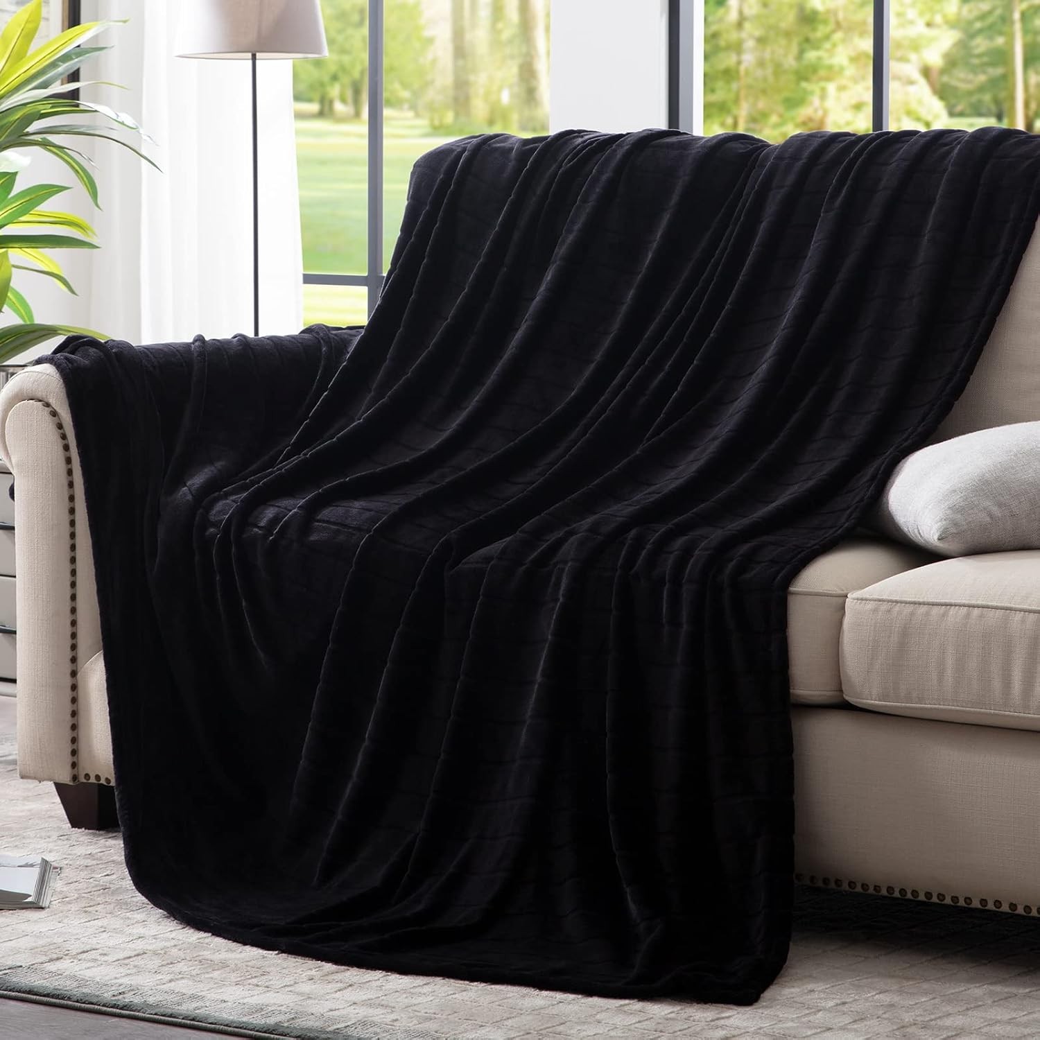 Bertte Throw Blanket 330 GSM Super Soft Lightweight Luxury Fleece Blanket 50x60" gallery