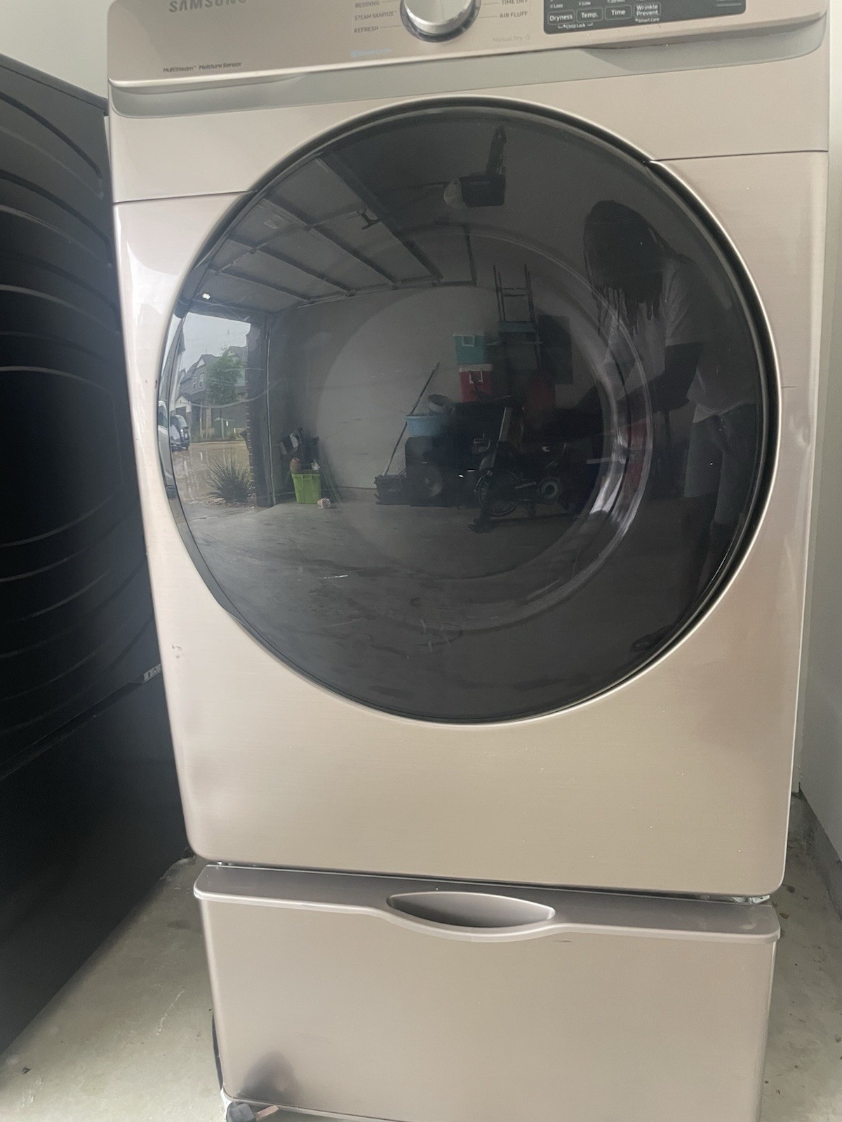 7.5-cu ft Stackable Steam Cycle Electric Dryer (Champagne) Item #1258840Model #D gallery