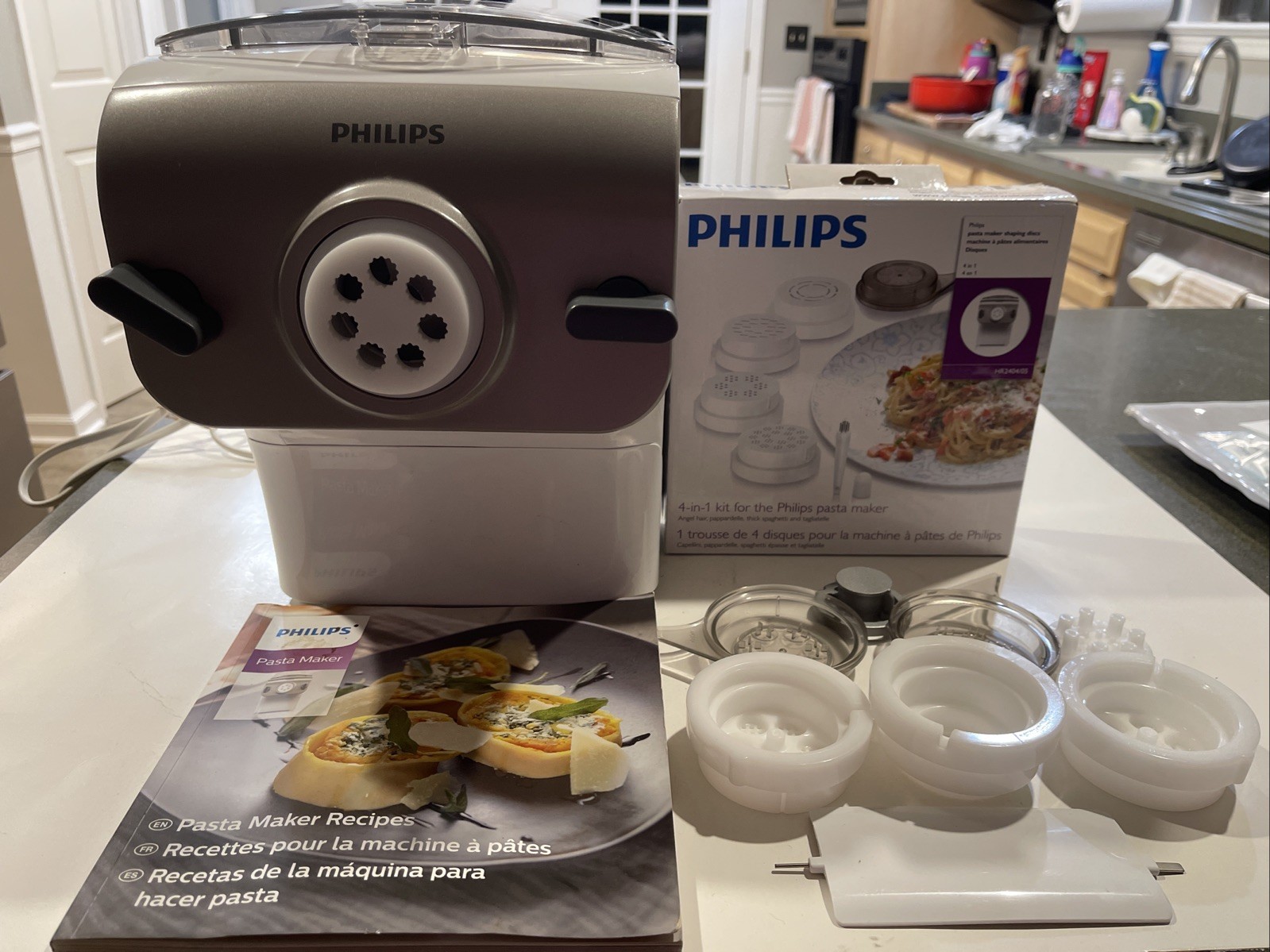 Philips Premium Automatic Pasta Noodle Maker White HR2357 w/ Accessories TESTED! gallery