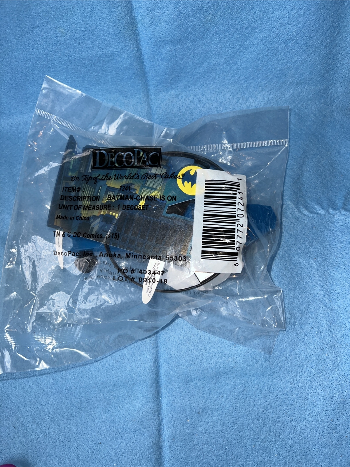 BATMAN CHASE IS ON DC COMICS DecoPac CAKE TOPPER DECORATING KIT NEW SEALED 7241 gallery